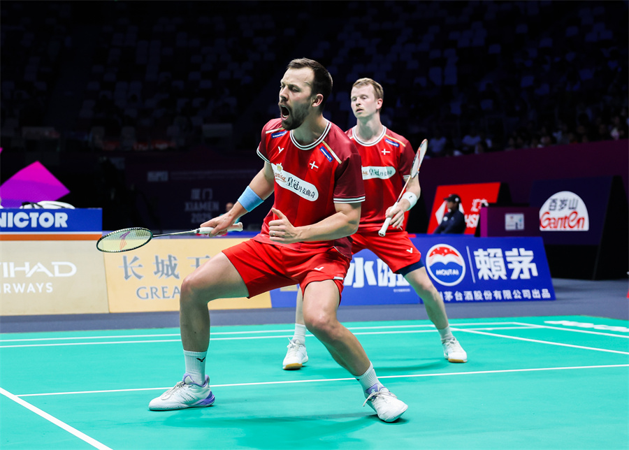 足球对抗与 足球对抗与